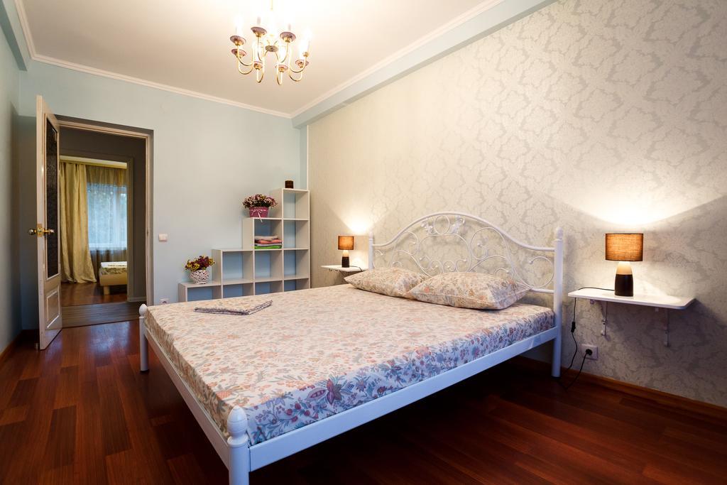 Chornovola Avenue Apartment Лвив Екстериор снимка