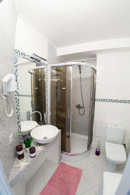 Chornovola Avenue Apartment Лвив Екстериор снимка